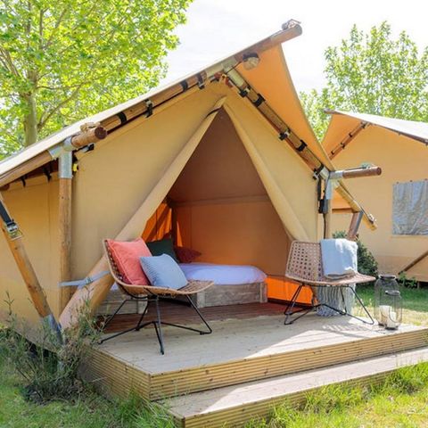 Tente en toile et en bois 8 personnes - Prime