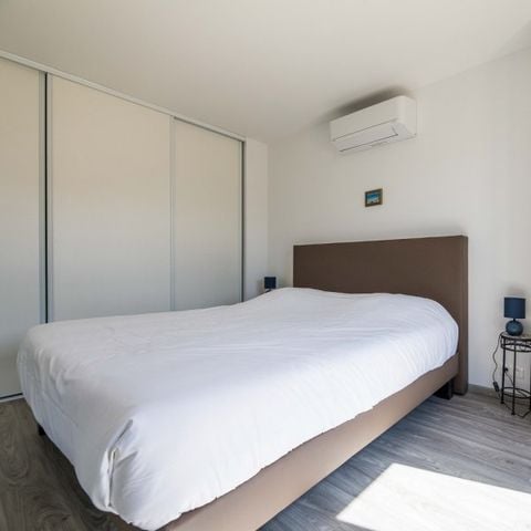 APPARTEMENT 4 personnes - - 1 chambre - Climatisation - Grande terrasse - vue dégagée
