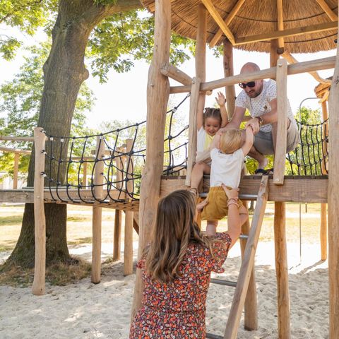 BUNGALOW 8 personnes - Cube forestier