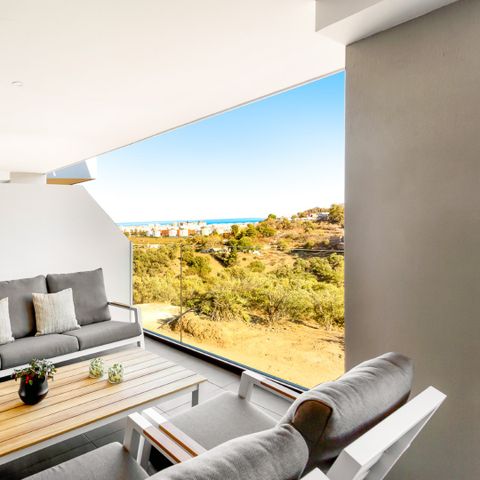 APPARTEMENT 4 personnes - avec vue sur la montagne et la mer