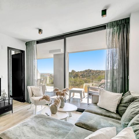 APPARTEMENT 4 personnes - avec vue sur la montagne et la mer