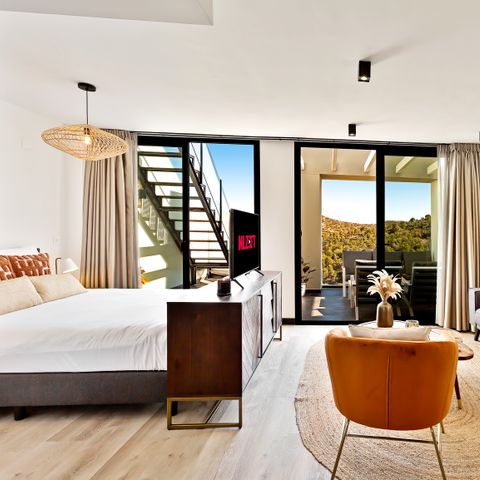 APPARTEMENT 4 personnes - loft avec solarium/terrasse et vue sur la mer