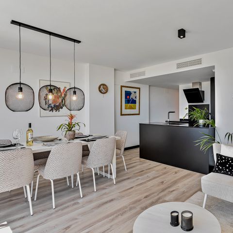 APPARTEMENT 6 personnes - avec solarium (roofterrace) et vue sur la mer