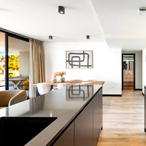 APPARTEMENT 8 personnes - avec vue sur la mer et la montagne