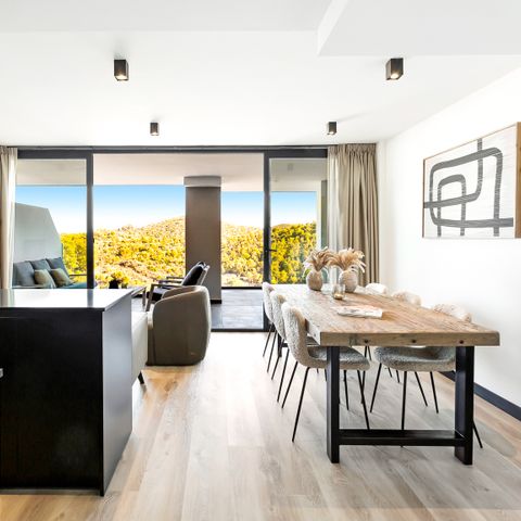 APPARTEMENT 6 personnes - vue sur les montagnes et les arbres