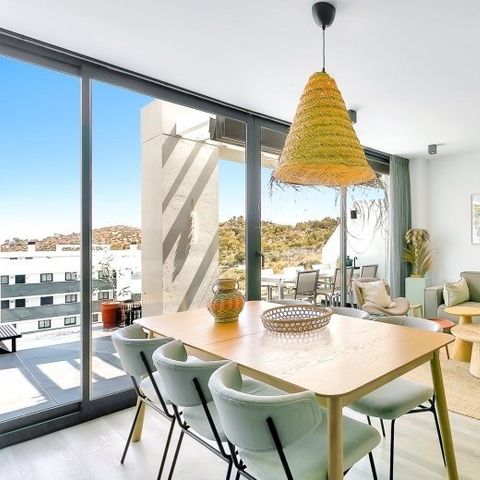 APPARTEMENT 6 personnes - Penthouse au bord de la piscine