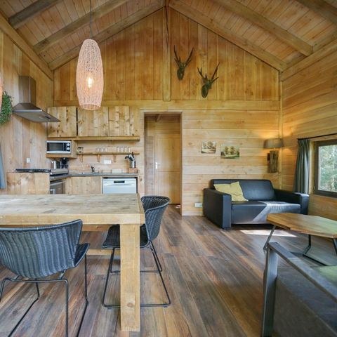 HÉBERGEMENT INSOLITE 6 personnes - Maison dans les arbres XXL Bain à remous
