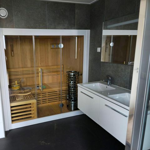 LODGE 2 personnes - Pavillon d'eau avec bain à remous