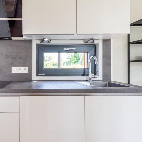 LODGE 6 personnes - Water Lodge 6 Deluxe avec sauna et bain à remous