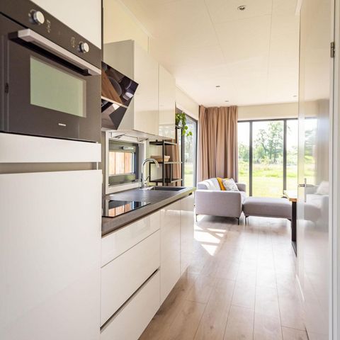 MAISON 6 personnes - avec clôture pour chiens, sauna et bain à remous