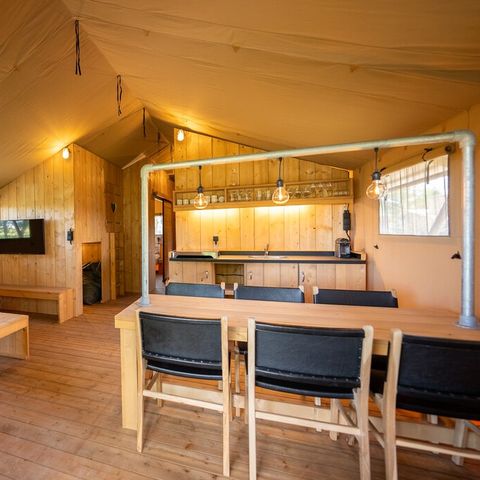 TENTE TOILE ET BOIS 8 personnes - 6-8