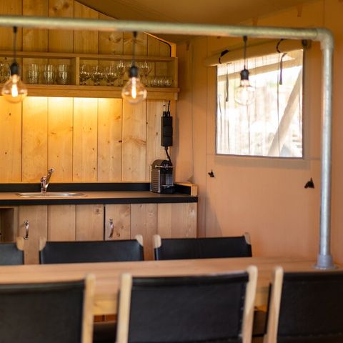 TENTE TOILE ET BOIS 8 personnes - 6-8