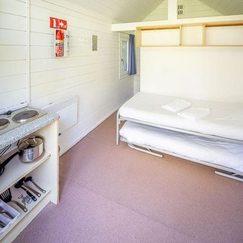 BUNGALOW 4 personnes - Cabane en rondins de base