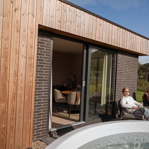 MAISON 2 personnes - Amalia avec sauna et bain à remous