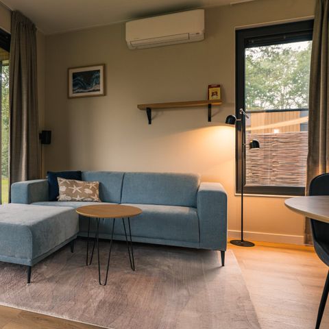 Lodge 2 personnes - Pavillon d'eau avec bain à remous