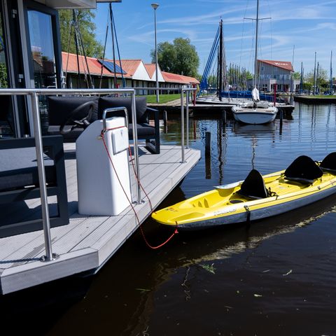 HÉBERGEMENT INSOLITE 4 personnes - Bateau-logement Heeg