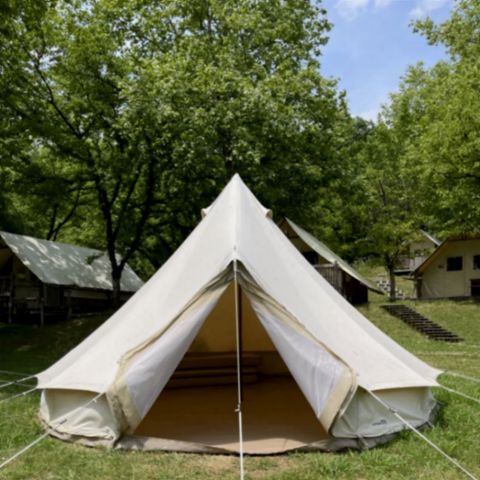 HÉBERGEMENT INSOLITE 6 personnes - Tipis