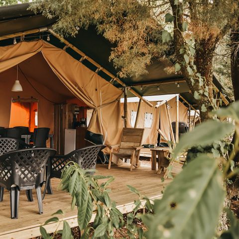 TENTE TOILE ET BOIS 6 personnes