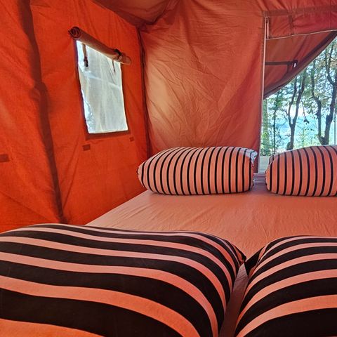 TENTE TOILE ET BOIS 6 personnes