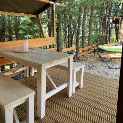 Tente en toile et en bois 4 personnes - y compris les installations sanitaires