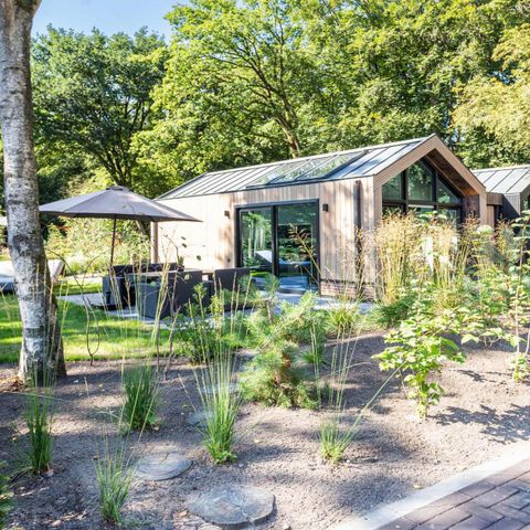 LODGE 4 personnes - Royal Eco Wellness (bain à remous)