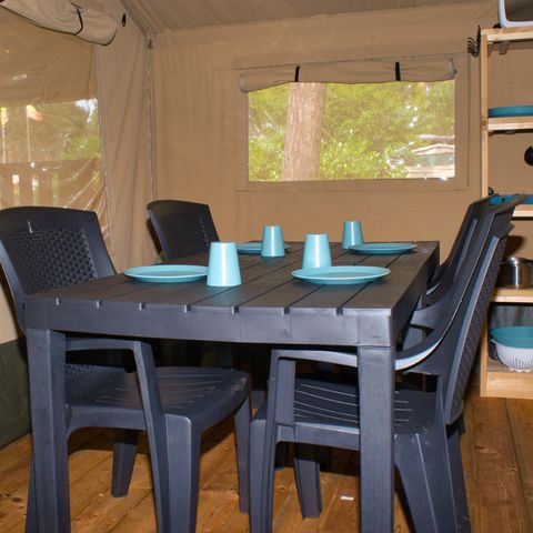 TENTE TOILE ET BOIS 6 personnes - y compris les toilettes