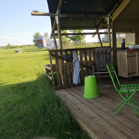 TENTE TOILE ET BOIS 4 personnes