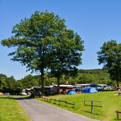 Emplacement - Champ de tracteurs