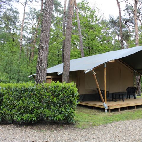 Tente en toile et en bois 4 personnes - y compris les installations sanitaires