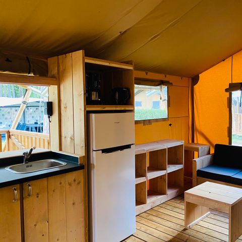 TENTE TOILE ET BOIS 5 personnes - y compris les installations sanitaires