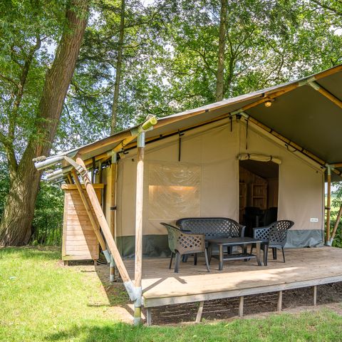 TENTE TOILE ET BOIS 4 personnes - y compris les installations sanitaires