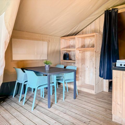 Tente en toile et en bois 4 personnes - y compris les installations sanitaires
