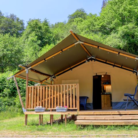 TENTE TOILE ET BOIS 4 personnes - y compris les installations sanitaires
