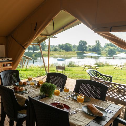 TENTE TOILE ET BOIS 6 personnes - Premium Maaszicht