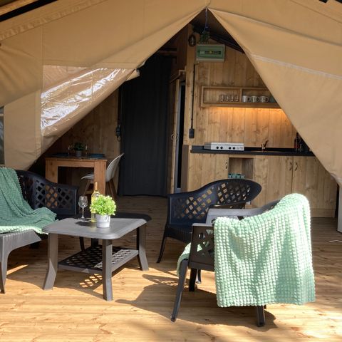 Tente en toile et en bois 6 personnes - y compris les installations sanitaires