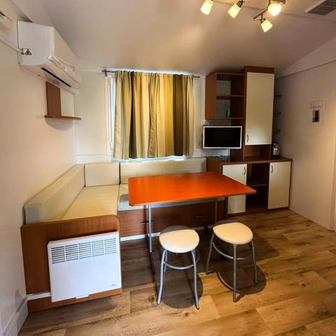 MOBILHOME 4 personnes - Mobil Home 3 Pièces 4 Personnes Climatisé + TV 24m²