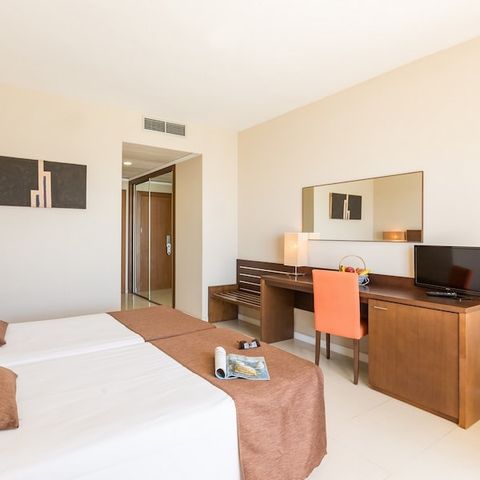 Chambre 2 personnes - BALCON - VUE MER - PETIT-DÉJEUNER INCLUS