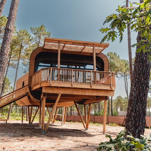 HÉBERGEMENT INSOLITE 4 personnes - Maison dans les Arbres 4 personnes