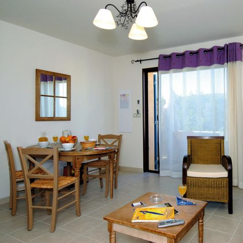 APPARTEMENT 4 personnes - (max. 2 adultes) Bonnieux