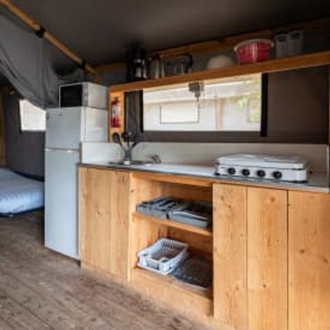 TENTE TOILE ET BOIS 4 personnes - Les Issambres