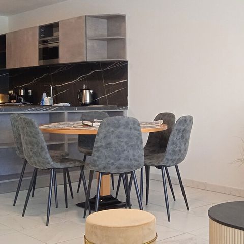 Appartement 6 personnes - 2 chambres - Vue piscine & golf – Loggia