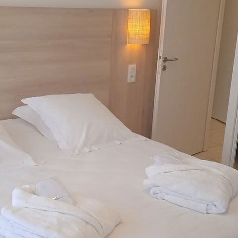 Appartement 6 personnes - 2 chambres - Vue piscine & golf – Loggia