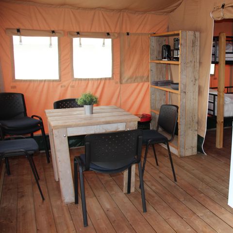 Tente en toile et en bois 6 personnes - avec toilettes privées