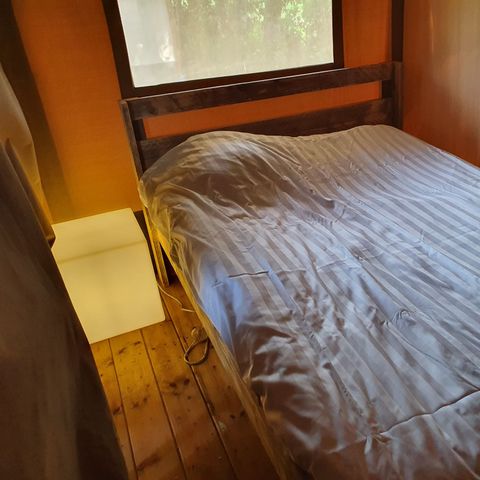 TENTE TOILE ET BOIS 4 personnes