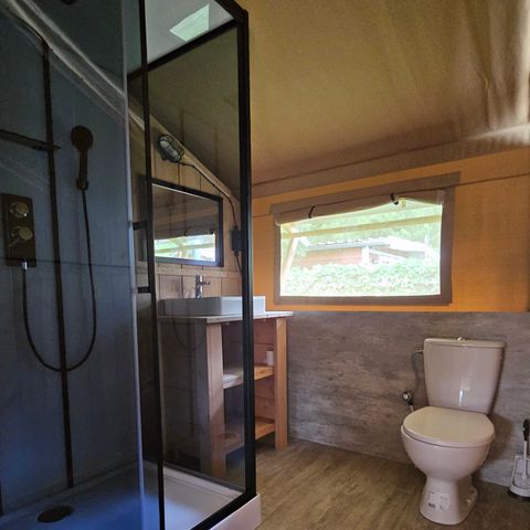 Tente en toile et en bois 6 personnes - y compris les installations sanitaires