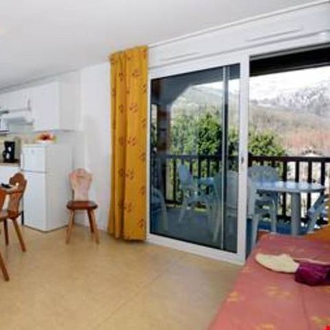 APPARTEMENT 6 personnes - (max 4 adultes) St. Lary Soulan