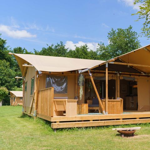 Tente en toile et en bois 7 personnes - La Gran Vida Hot tub