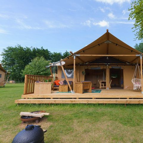 Tente en toile et en bois 7 personnes - La Gran Vida Hot tub