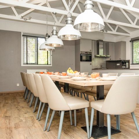 MAISON 16 personnes - Réunion du 16C