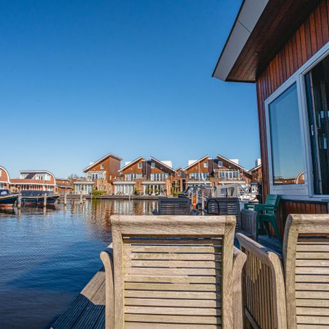 HÉBERGEMENT INSOLITE 6 personnes - Bateau-logement De Woude